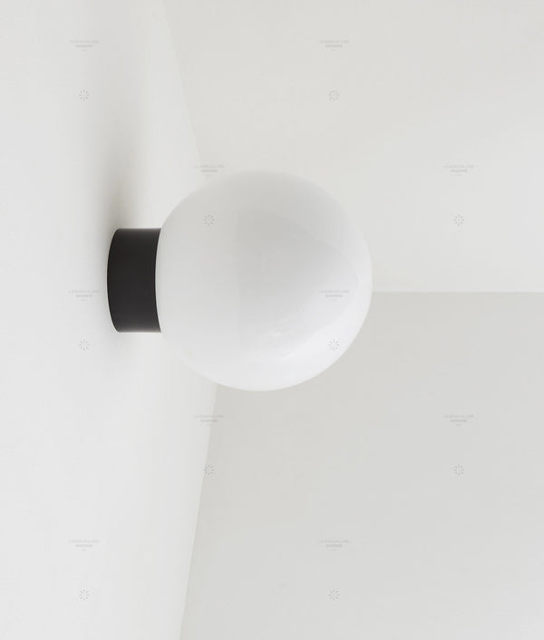 Applique "Bauhaus" noire, verrerie boule, grand modèle