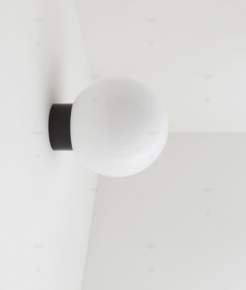 Applique "Bauhaus" noire, verrerie boule, grand modèle