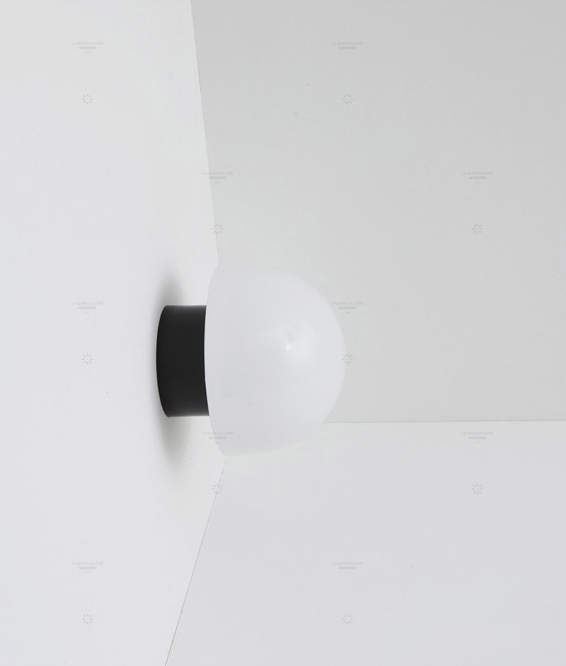 Applique "Bauhaus" droite, verrerie opaline champignon 
