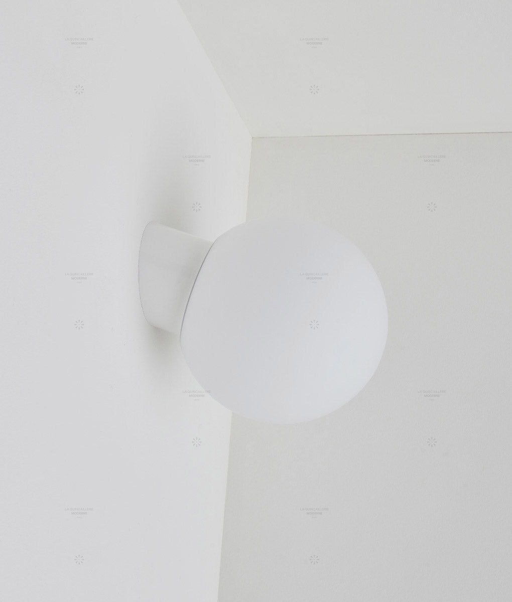 La Quincaillerie moderne - Applique / plafonnier "Bauhaus", blanc opaline blanche mate