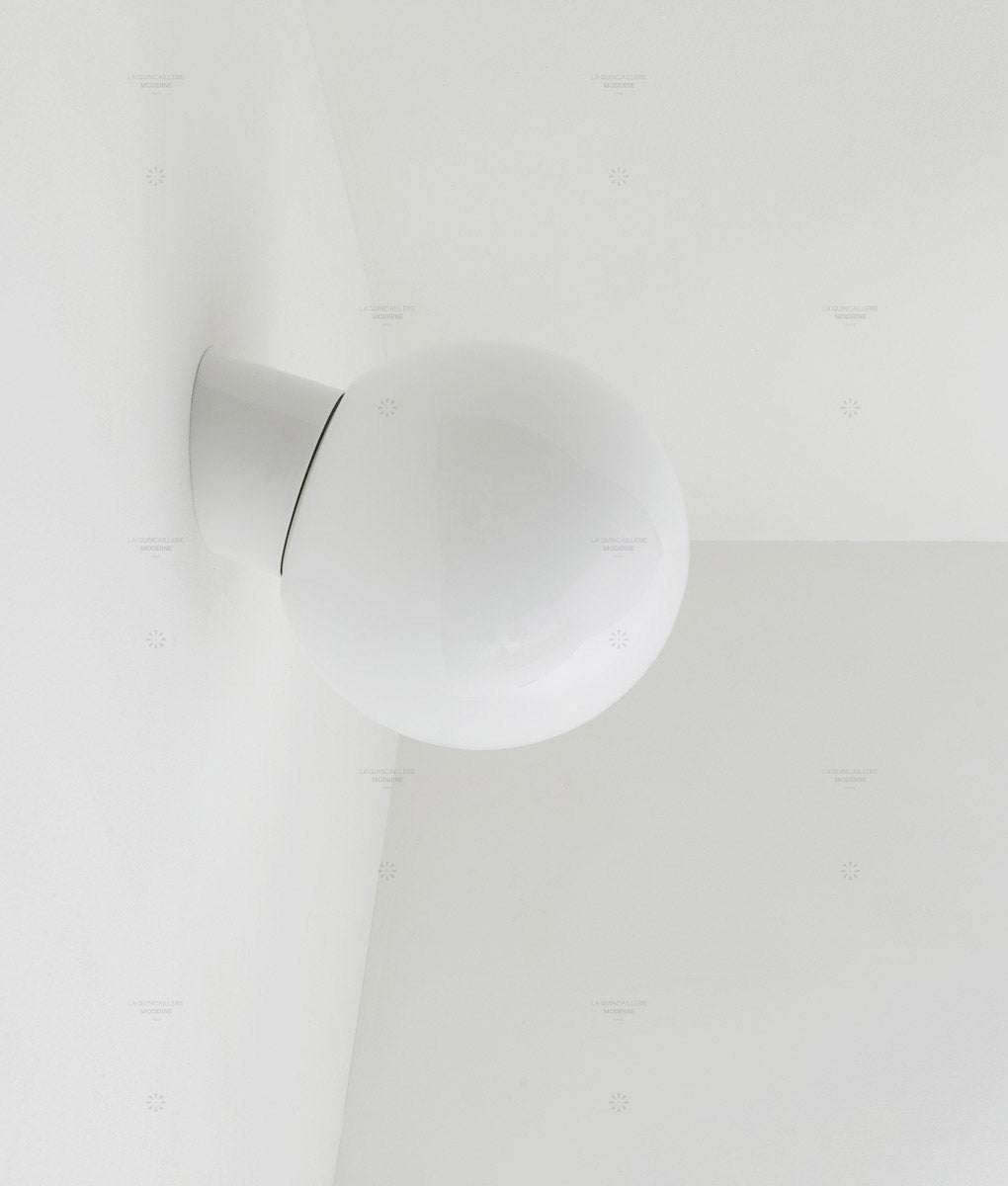 Applique inclinée "Bauhaus" noire, verrerie boule, grand modèle