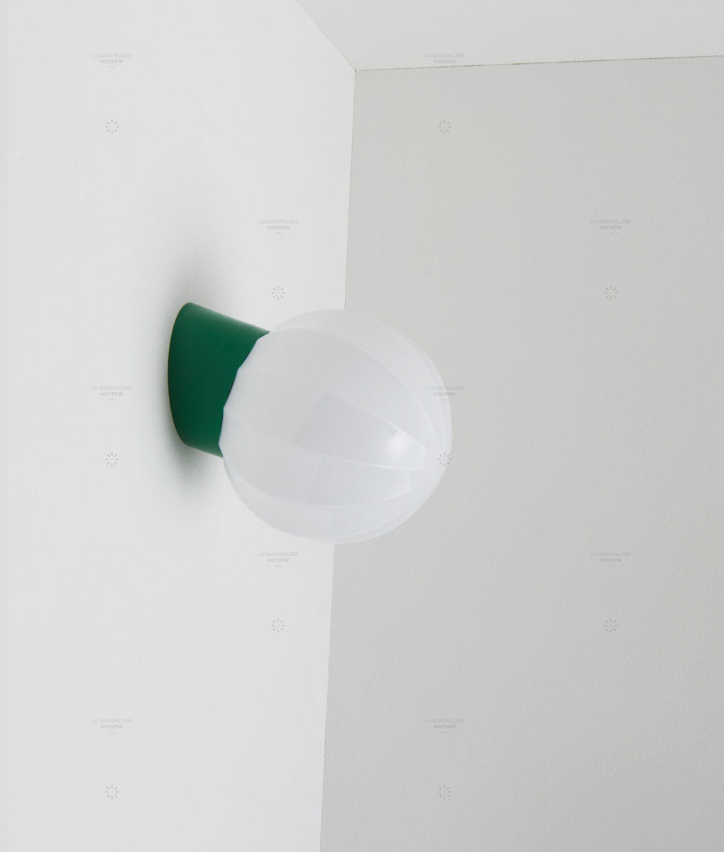 La Quincaillerie moderne - Applique "Movida" droite, blanc opaline blanche