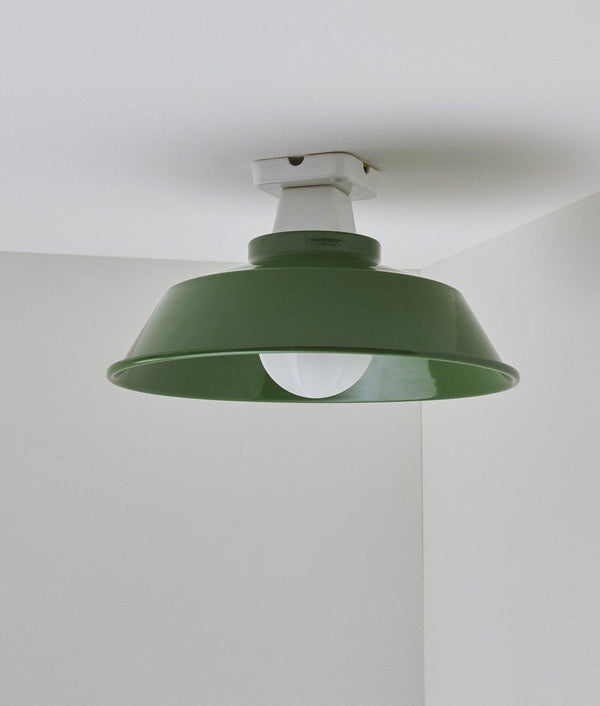 Plafonnier "Atelier", vert profond, grand modèle en métal émaillé