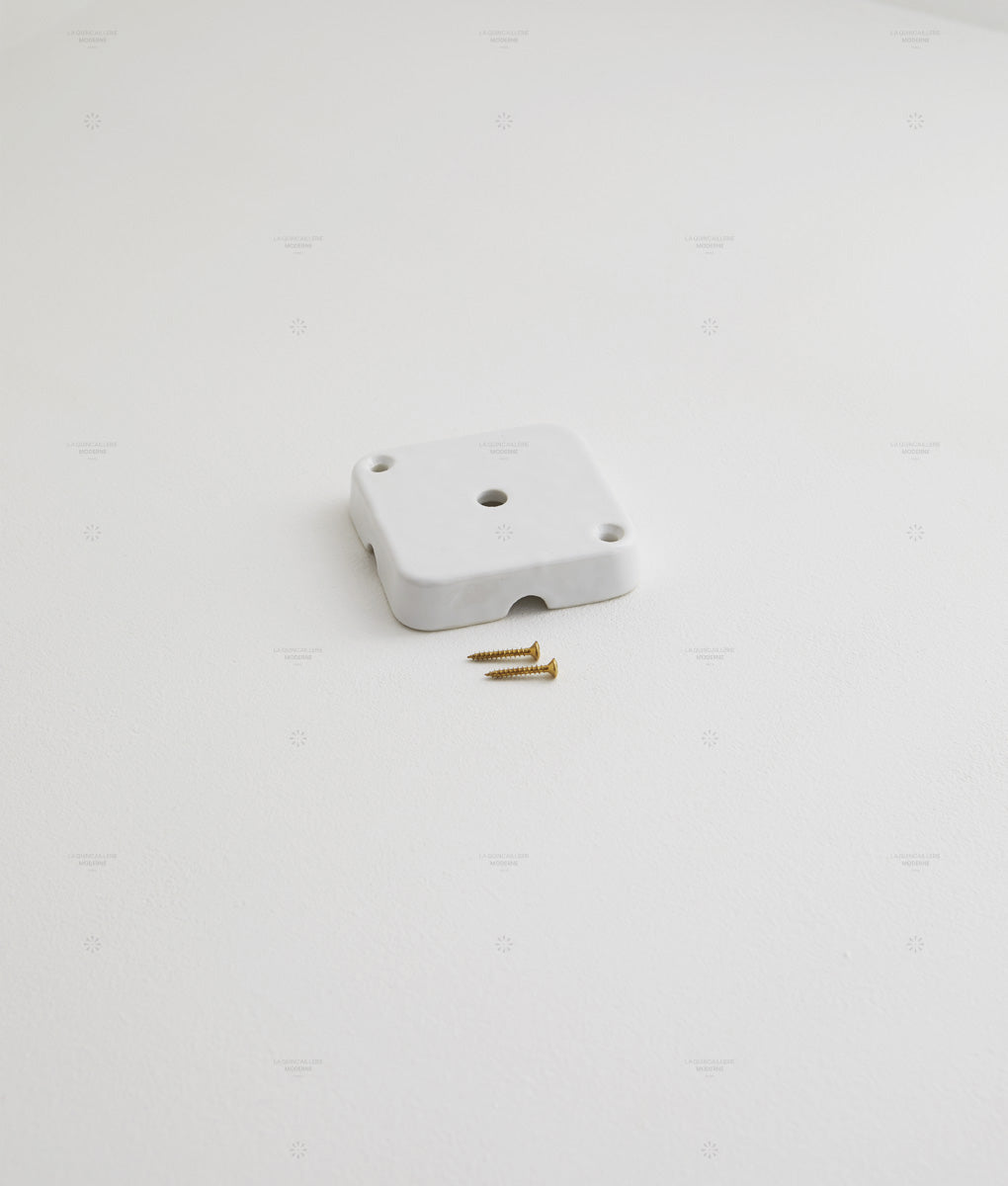 Pavillon carré plat en porcelaine émaillée blanche