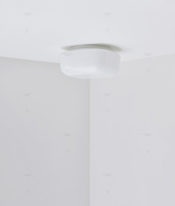 Plafonnier "Circulations" carré, petit modèle, opaline satinée - La Quincaillerie moderne