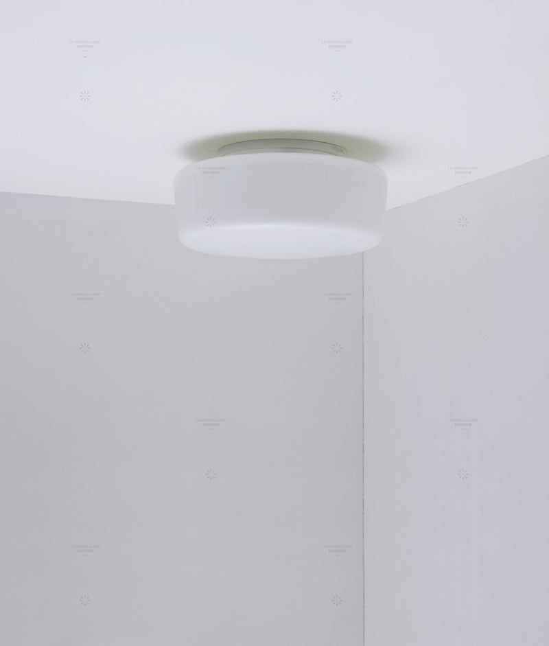 Plafonnier "Circulations", circulaire, petit modèle, opaline satinée - La Quincaillerie moderne