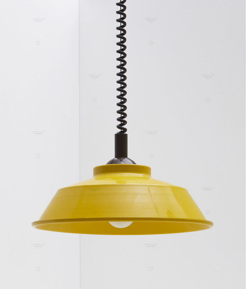 Suspension monte et baisse "Après-midi", câble marron, abat-jour en métal émaillé - La Quincaillerie moderne