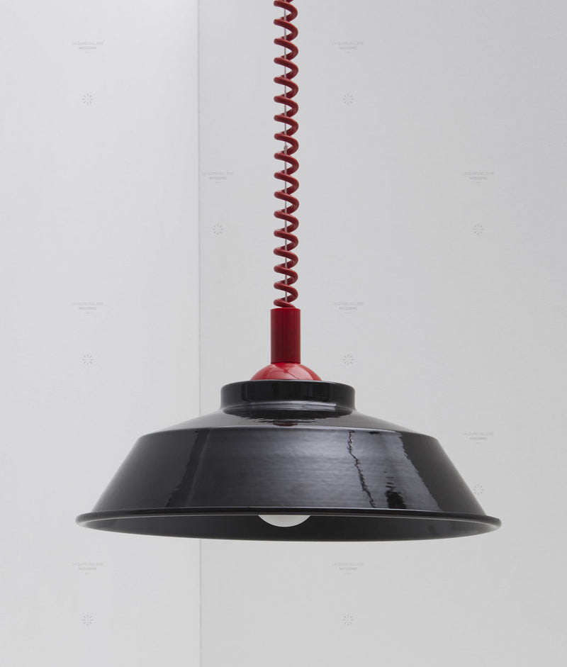Suspension monte et baisse "Après-midi", câble rouge coquelicot, abat-jour en métal émaillé