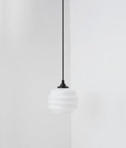 Suspension "Plissé" courte en opaline blanche