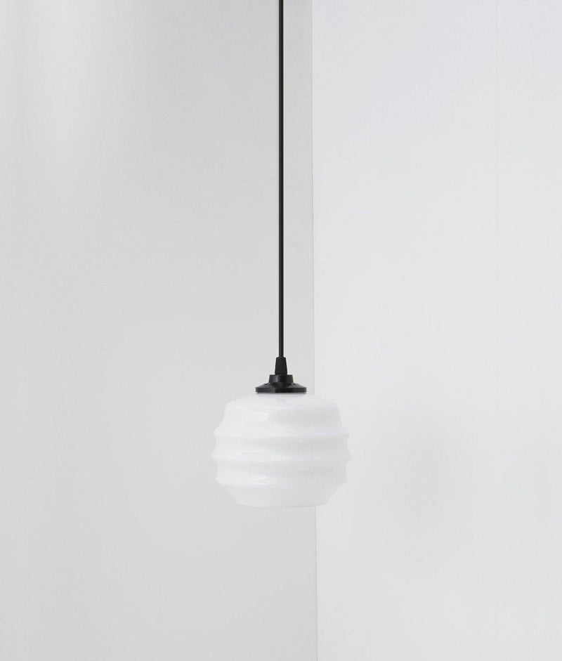 Suspension "Plissé" courte en opaline blanche