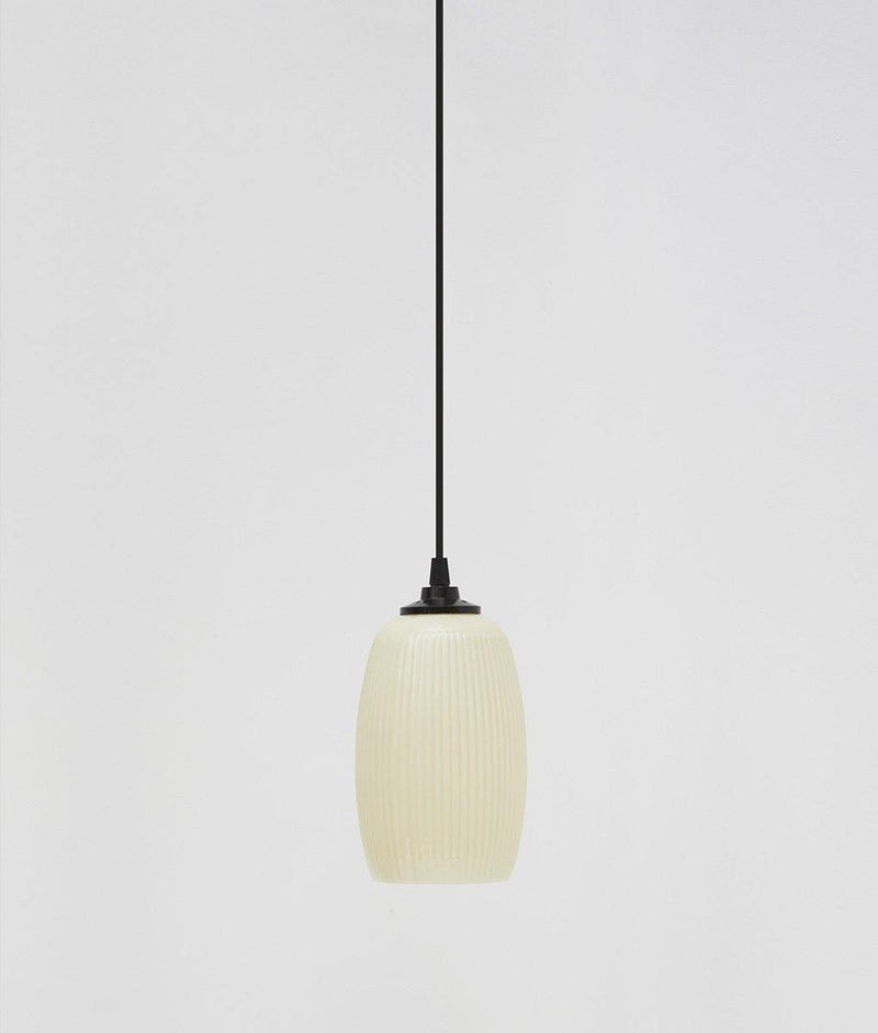 Suspension "Plissé" longue en opaline crème