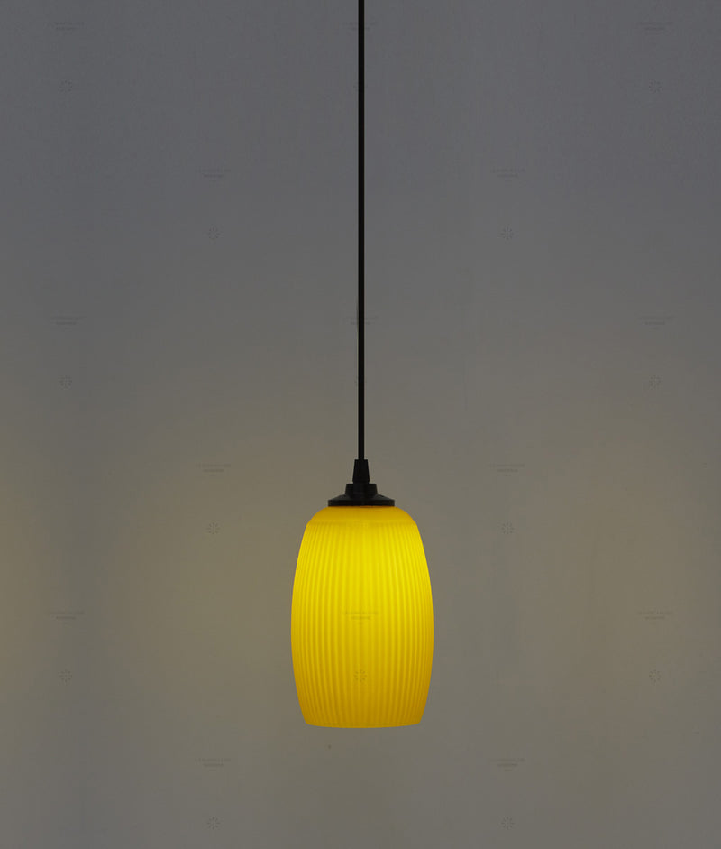 Suspension "Plissé" longue en opaline jaune