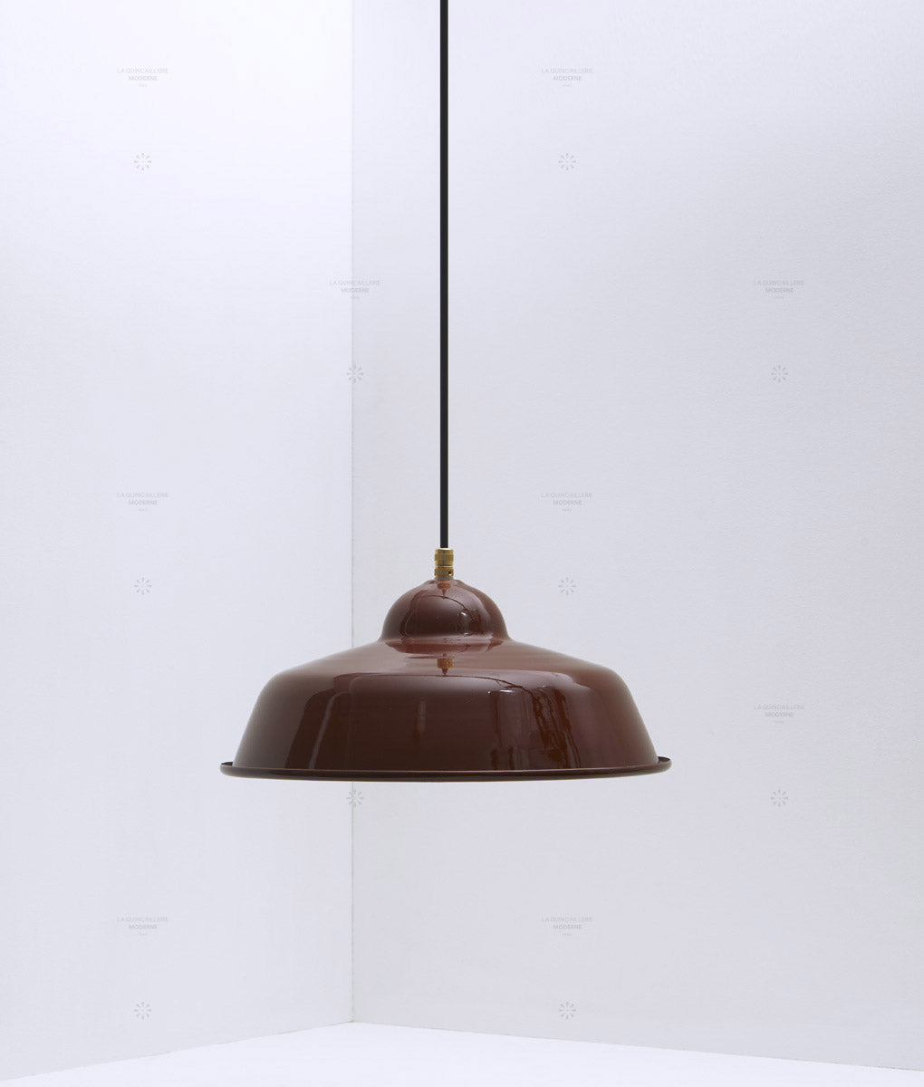 Suspension "Rétro", modèle II, abat-jour marron en métal émaillé