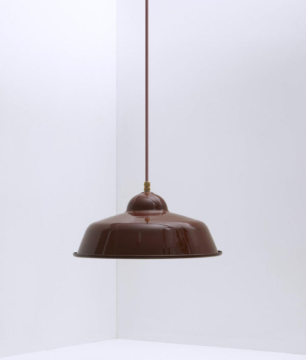 Suspension "Rétro", modèle II, abat-jour marron en métal émaillé