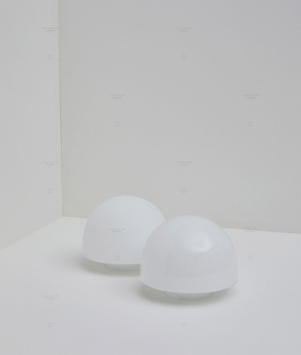 Verrerie champignon à visser en opaline, filetage ø 84,5 mm - La Quincaillerie moderne