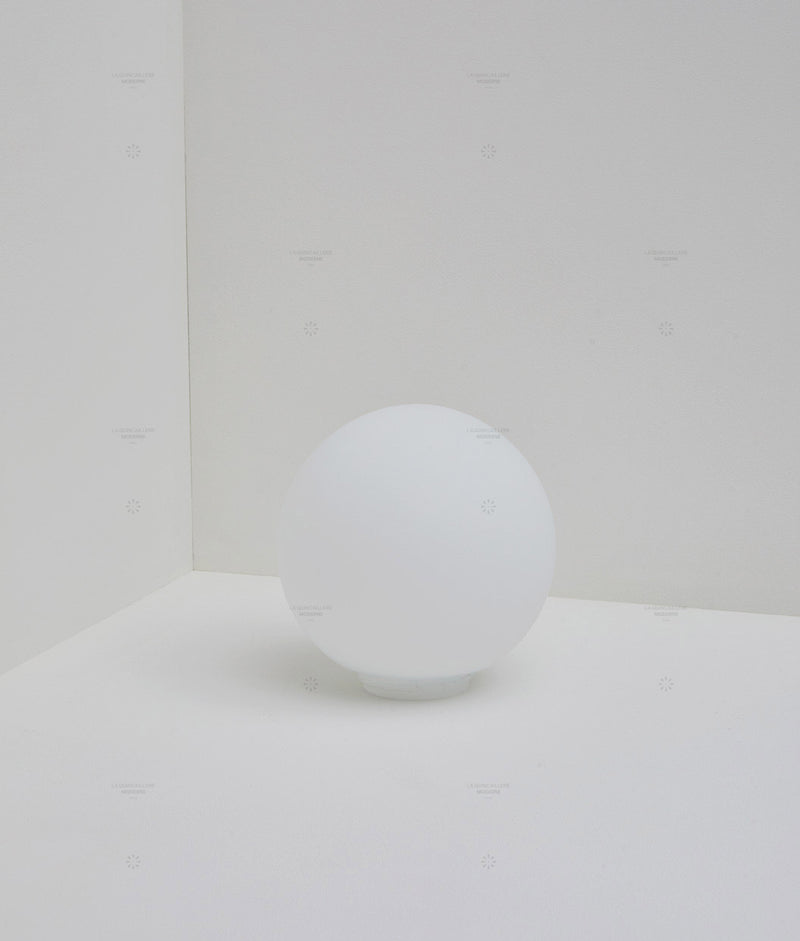 Verrerie boule à visser en opaline, grand modèle, filetage ø 84,5 mm - La Quincaillerie moderne
