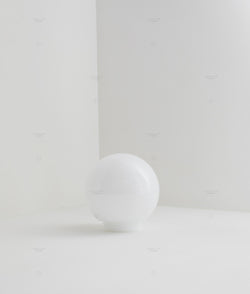 Verrerie boule à visser en opaline satinée, filetage ø 84,5 mm