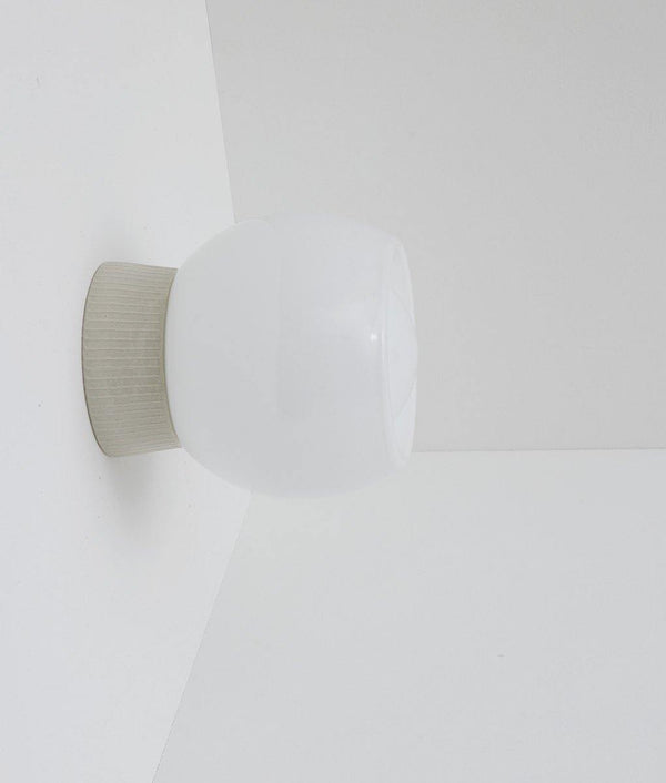 Applique "Grège" en porcelaine industrielle, verrerie corolle