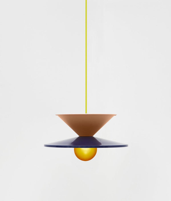 Suspension "Milano" double, rose et bleu outremer, câble jaune et boule orange givré - La Quincaillerie moderne