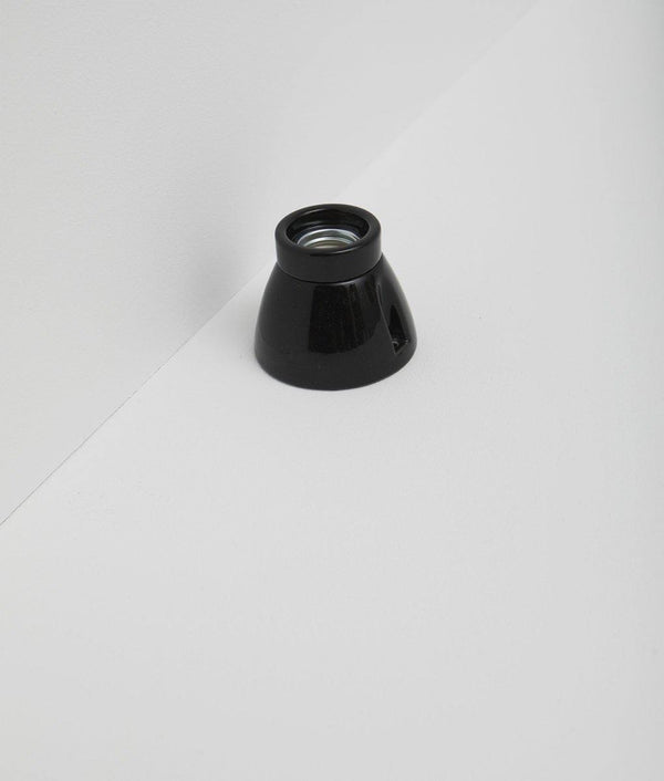 Porte-ampoule conique en porcelaine noire