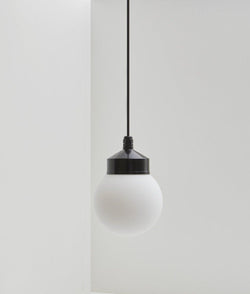 Suspension "Bauhaus", verrerie boule mate, petit modèle