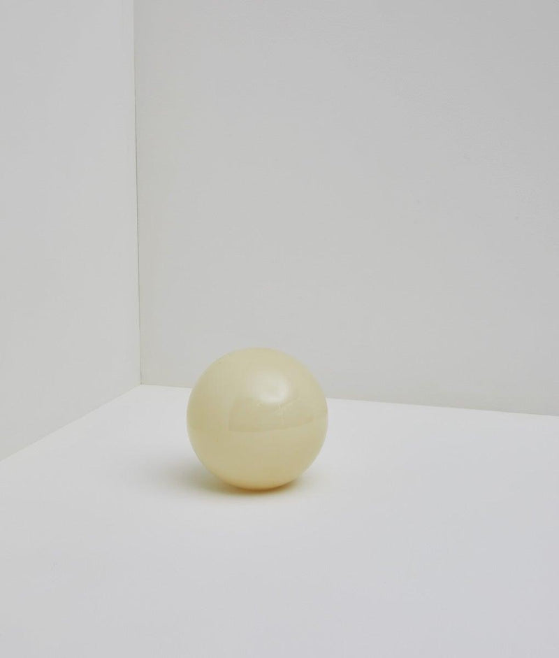Verrerie boule à suspendre en opaline crème satinée - La Quincaillerie moderne