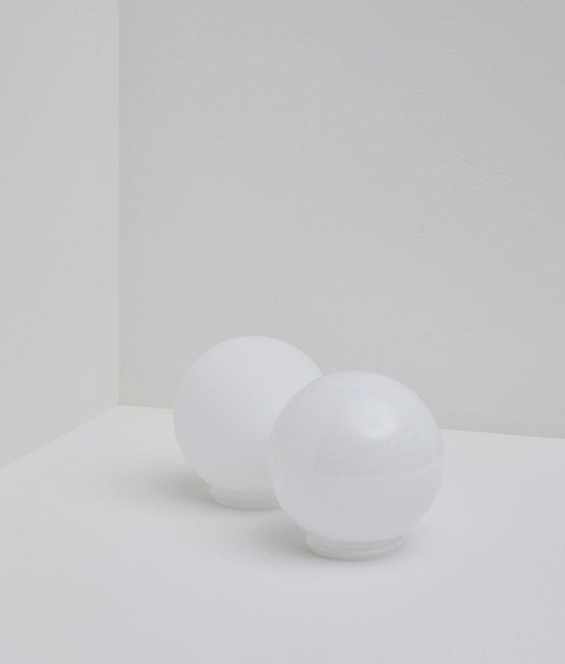 Verrerie boule à visser en opaline, filetage ø 84,5 mm - La Quincaillerie moderne